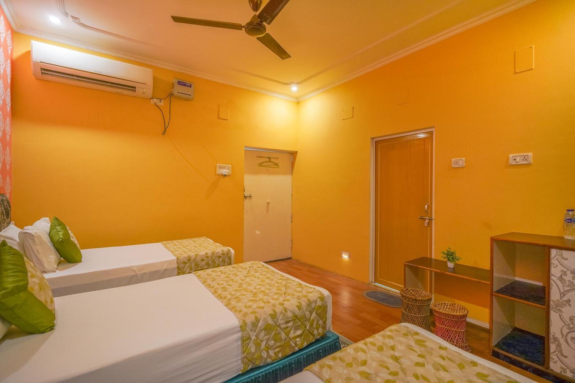 Tara Guest House Varanasi Exterior photo